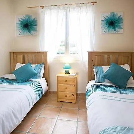 Holiday home Plum Tree Avec Piscine, Proche Rocamadour Mayrac